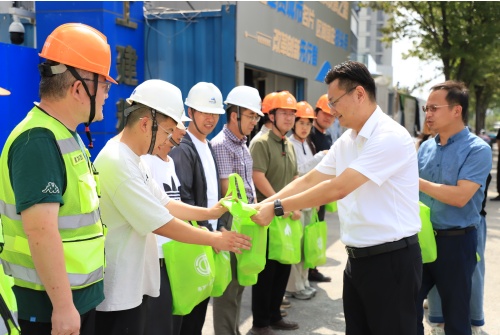 һ�߹ػ������� ���������ĸɾ�